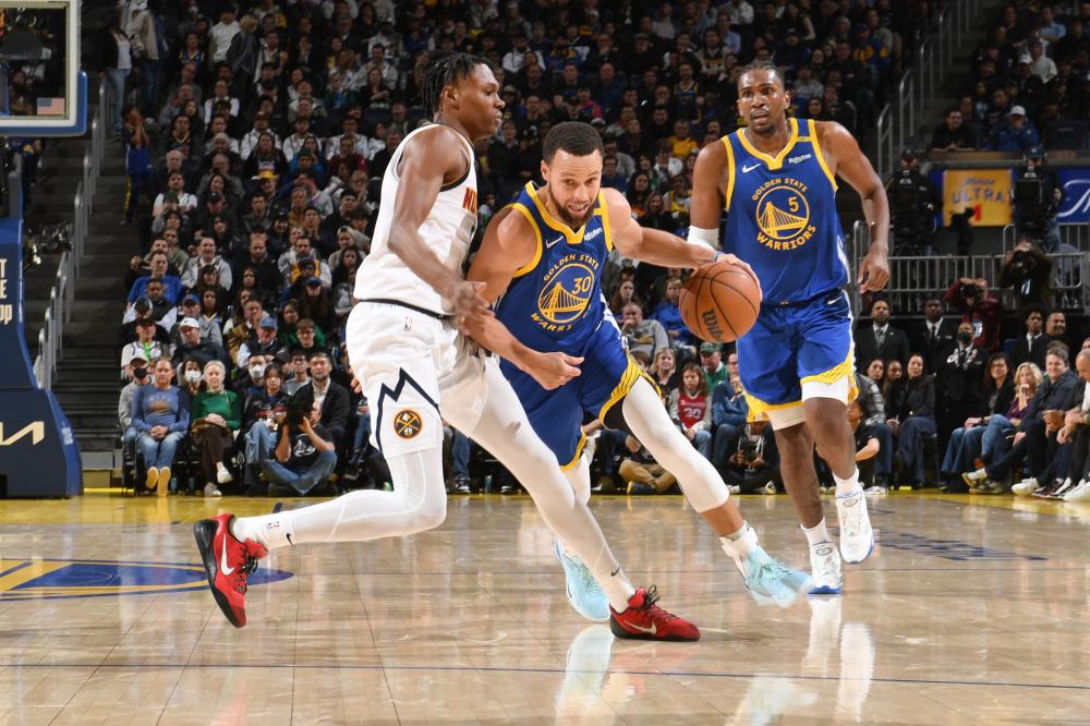 双手指天 双手指天